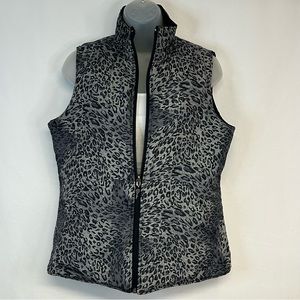 Womens Quilted Animal Print Vest Size M‎ Reversible Full Zip Pockets Gorpcore